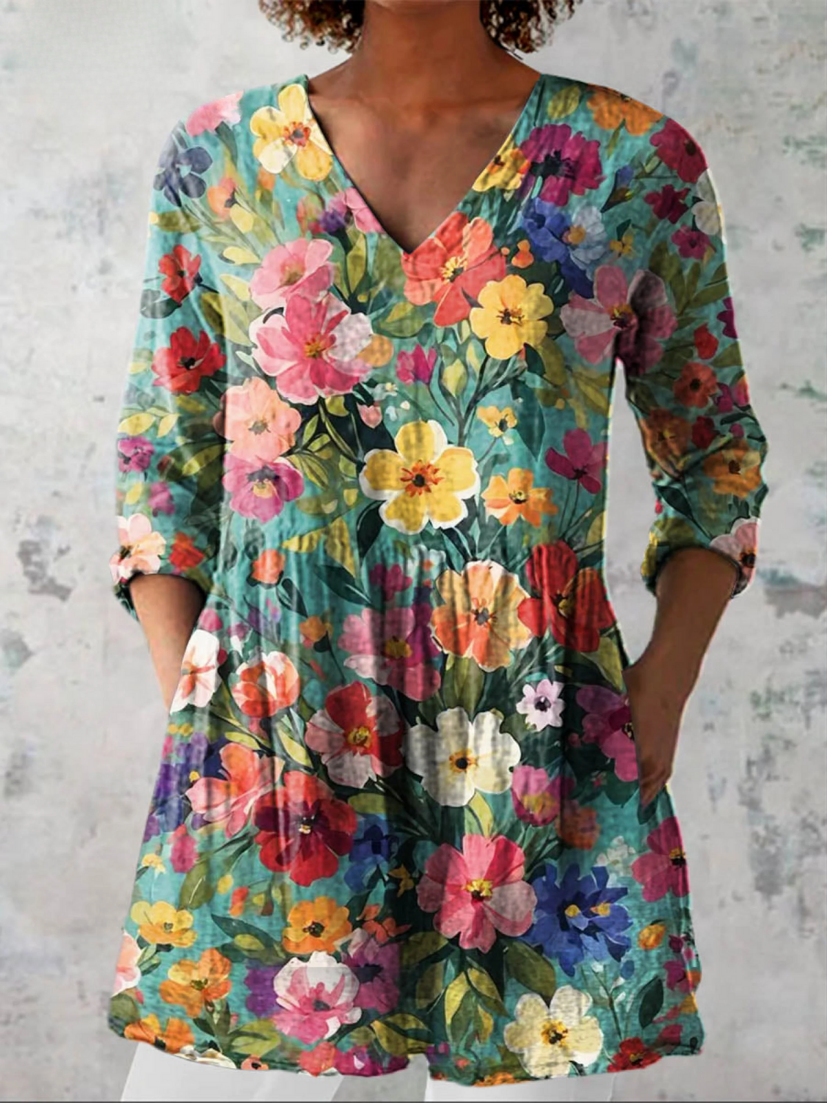 Ines | Printed V-Neck Longline Top